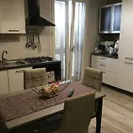 Tom & Ros House